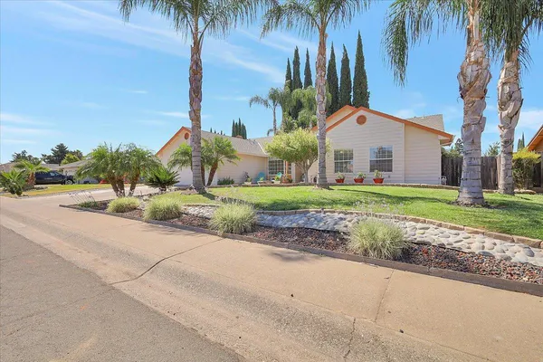 $449,500 | 1550 Camino De Flores, Yuba City, CA 95993