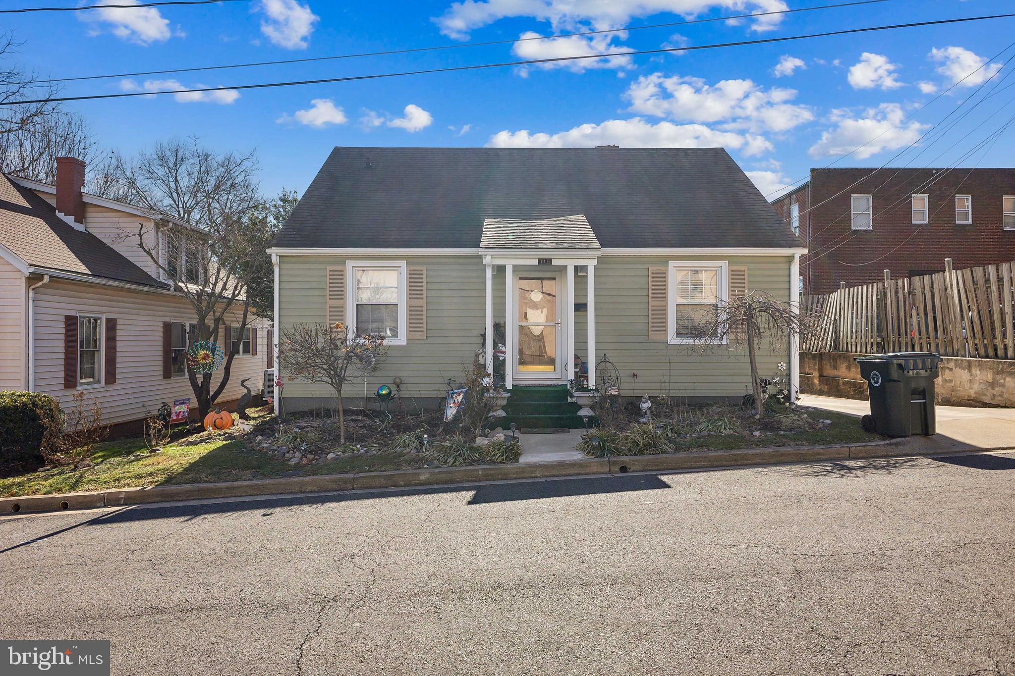 115 East Stevens Street Culpeper, VA 22701 - Photo 3 of 23 Front View