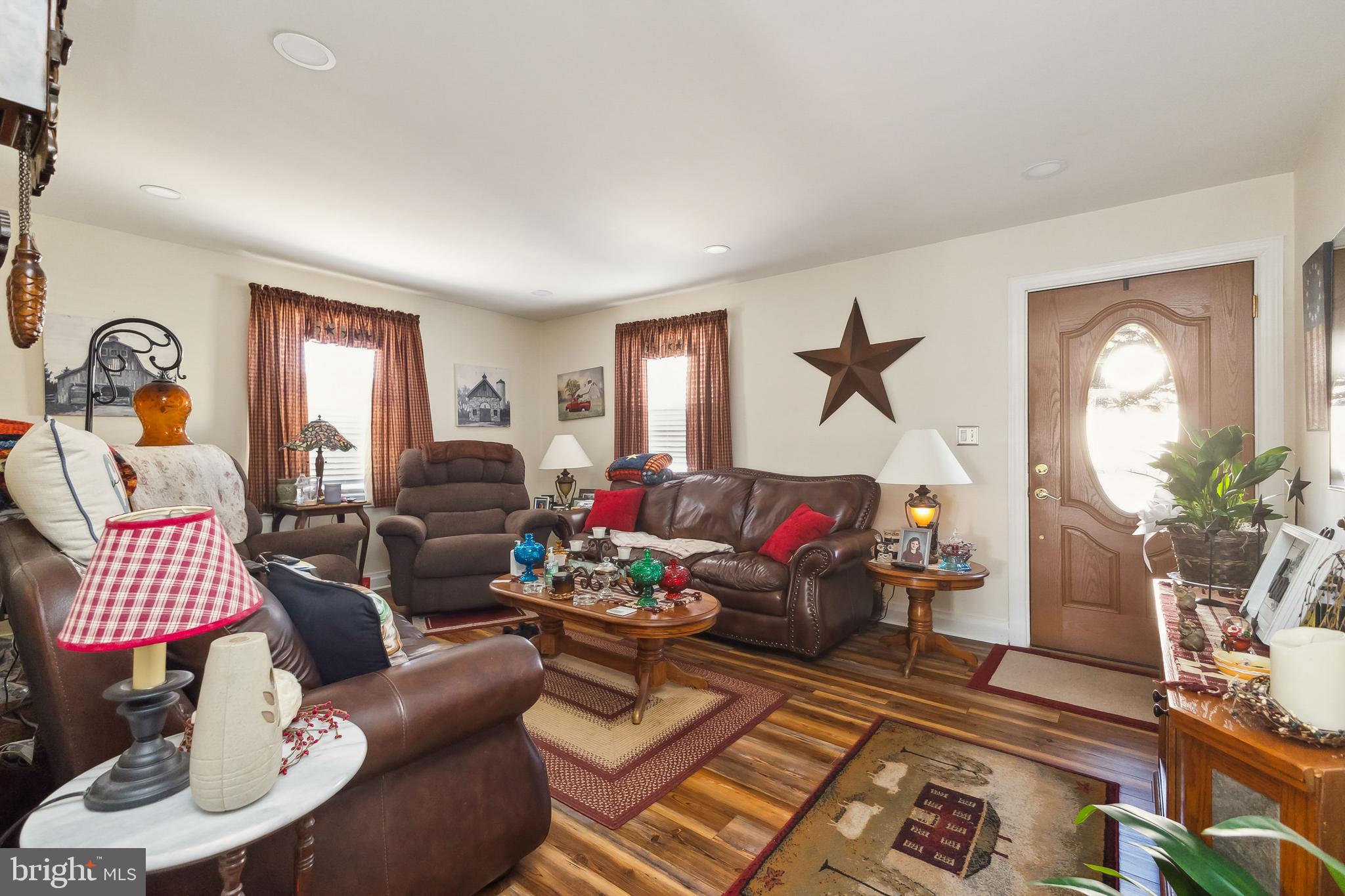 115 East Stevens Street Culpeper, VA 22701 - Photo 6 of 23 Family room