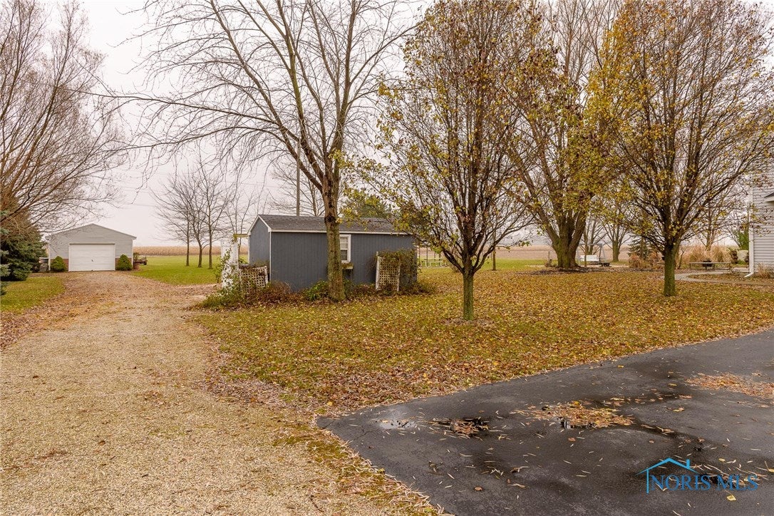8025 Dowling Road Perrysburg, OH 43551 - Photo 28 of 32 Gallery Image 28