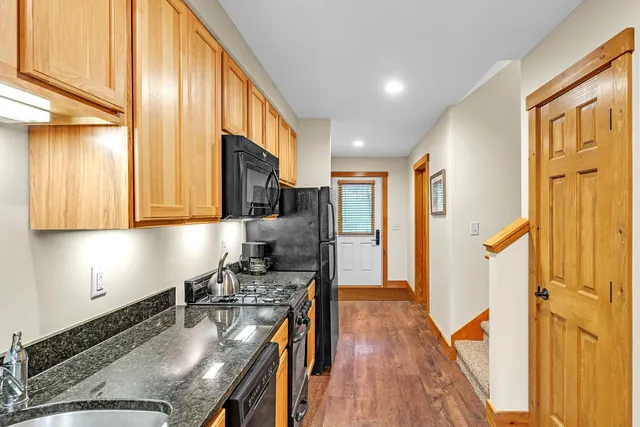 $440,000 | 19 White Pine Drive, Unit 4727, Jay, VT 05859