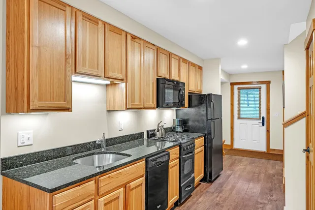 $440,000 | 19 White Pine Drive, Unit 4727, Jay, VT 05859