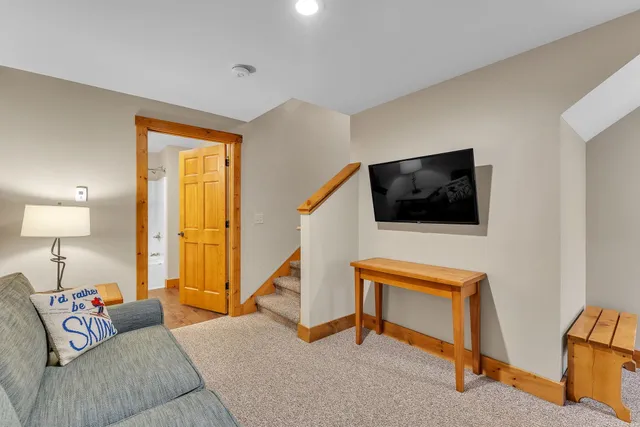 $440,000 | 19 White Pine Drive, Unit 4727, Jay, VT 05859