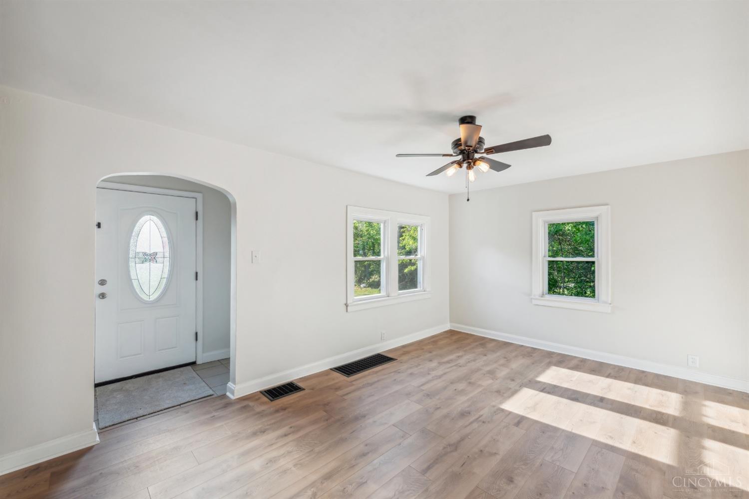 978 4 Mile Road Cincinnati, OH 45230 - Photo 4 of 33 Gallery Image 4