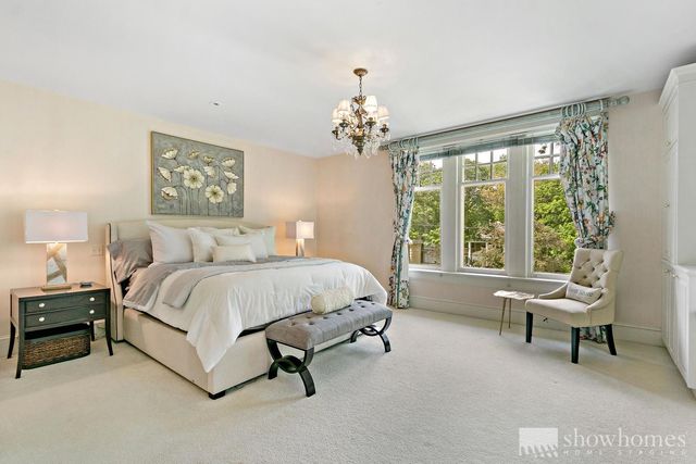 $925,000 | 440 Moraine Road, Highland Park, IL 60035