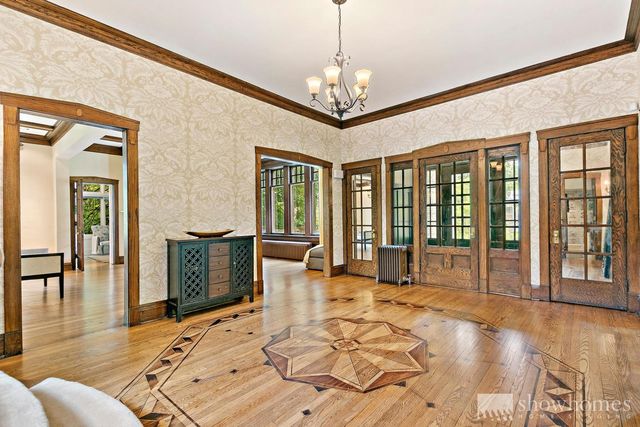 $925,000 | 440 Moraine Road, Highland Park, IL 60035