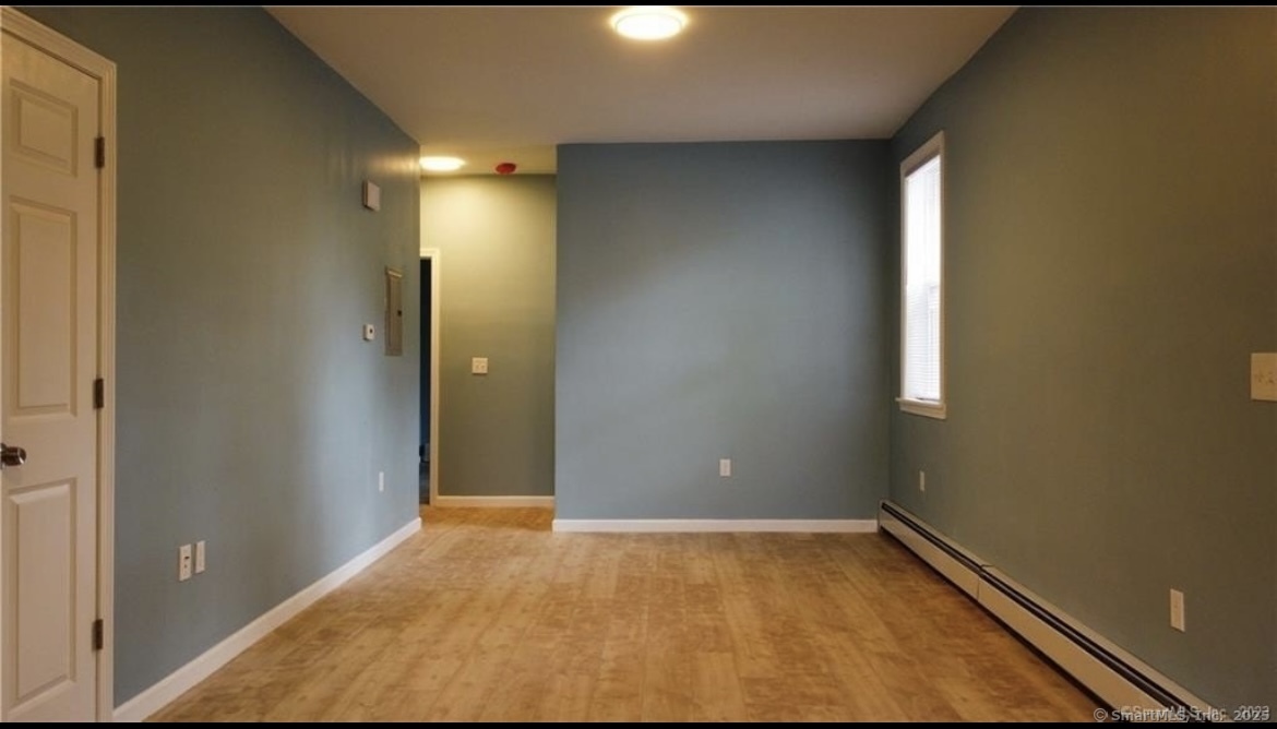33 Center Street Hartford, CT 06120 - Photo 3 of 7 a view of empty room