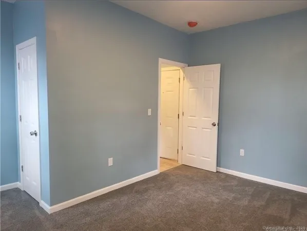 $1,800 | 33 Center Street, Hartford, CT 06120