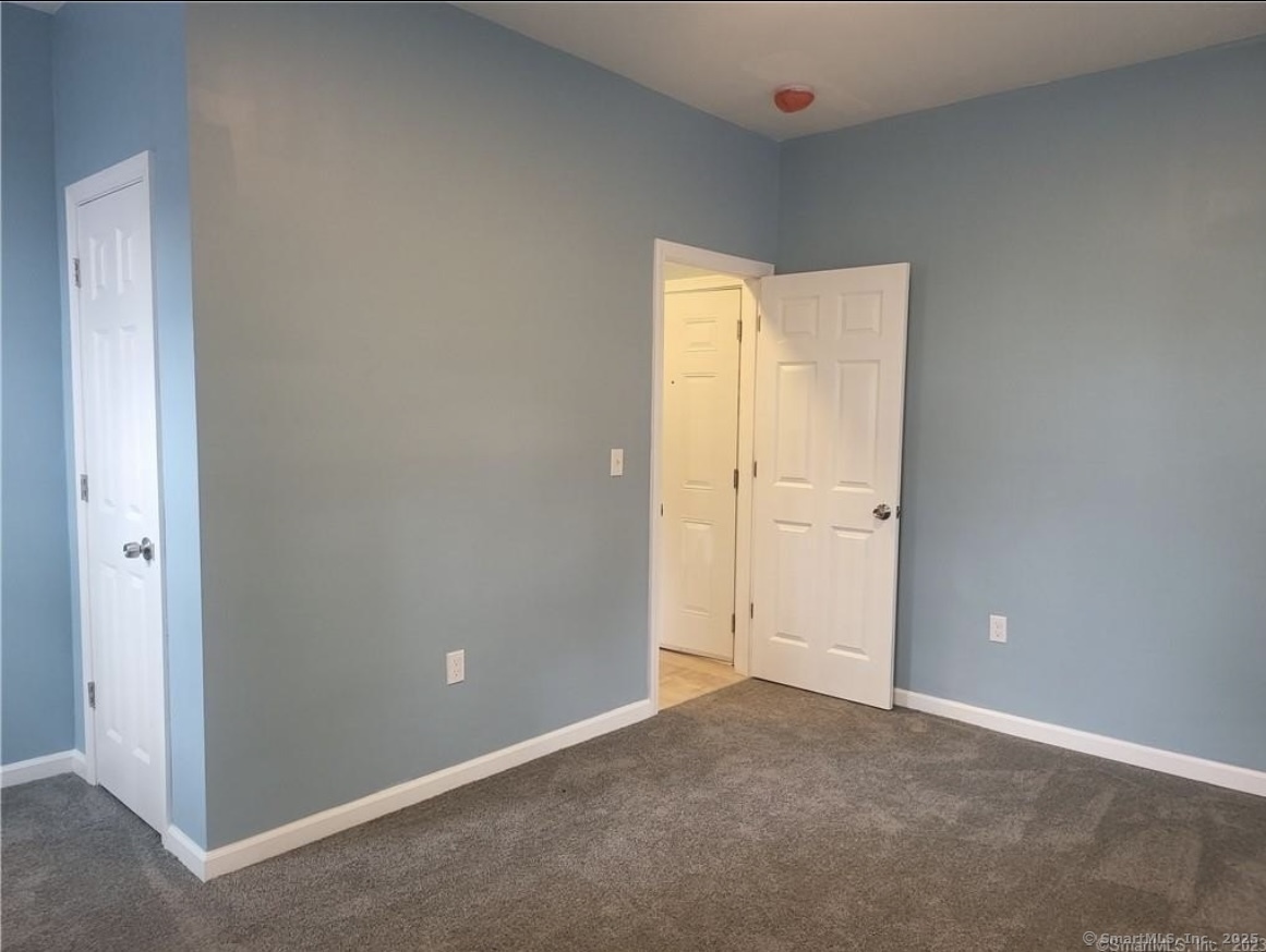33 Center Street Hartford, CT 06120 - Photo 4 of 7 a view of an empty room