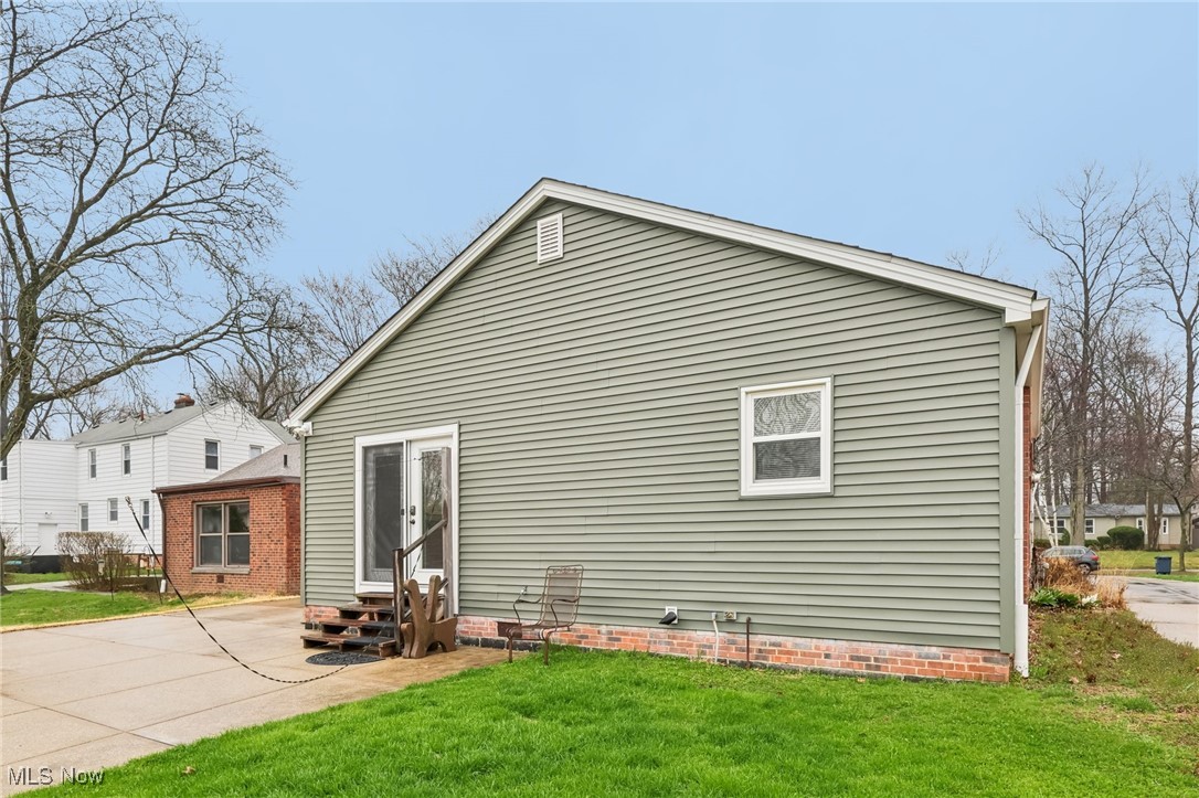 1768 Sunview Road Cleveland, OH 44124 - Photo 21 of 25 Gallery Image 21