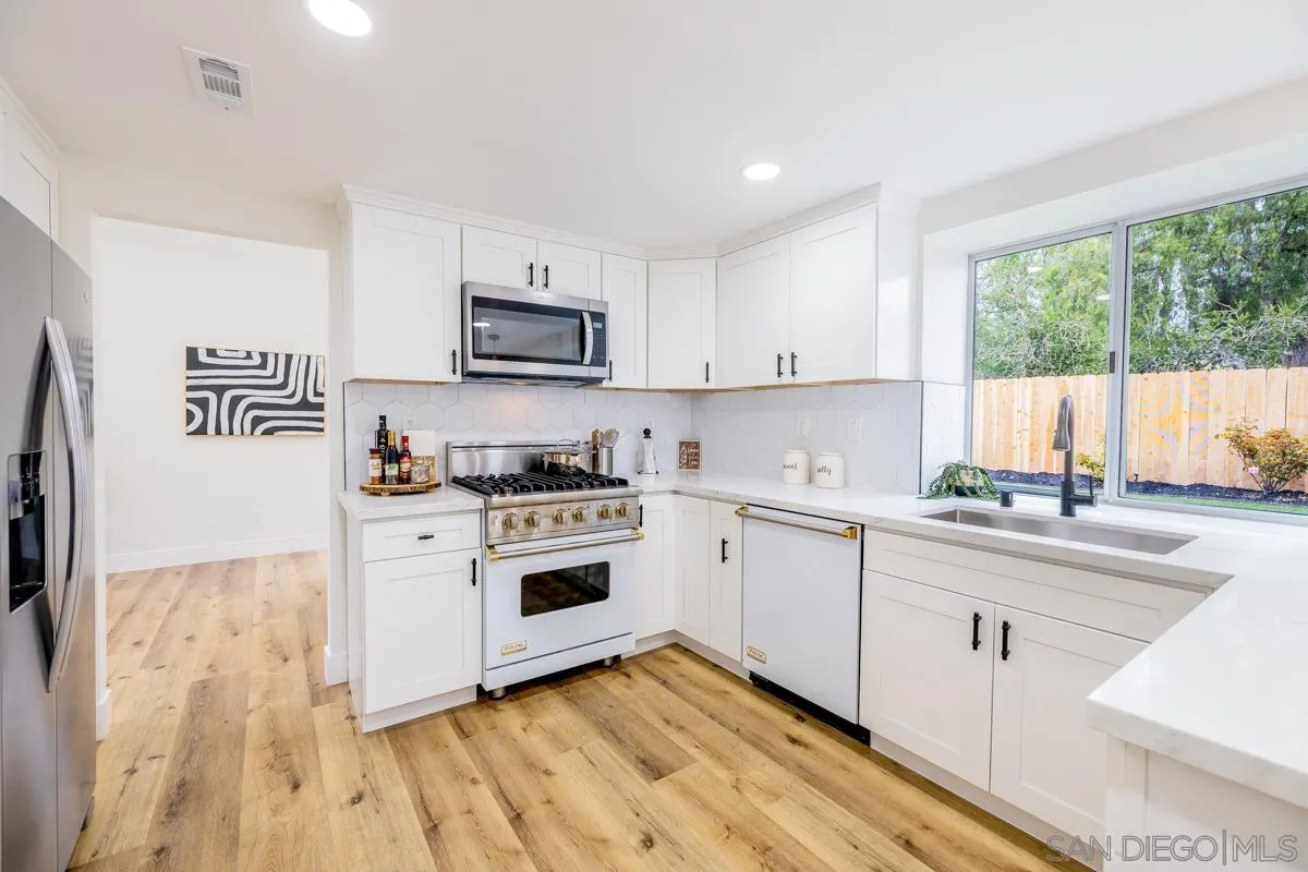 5342 Rio Plata Drive Oceanside, CA 92057 - Photo 9 of 27 Gallery Image 9