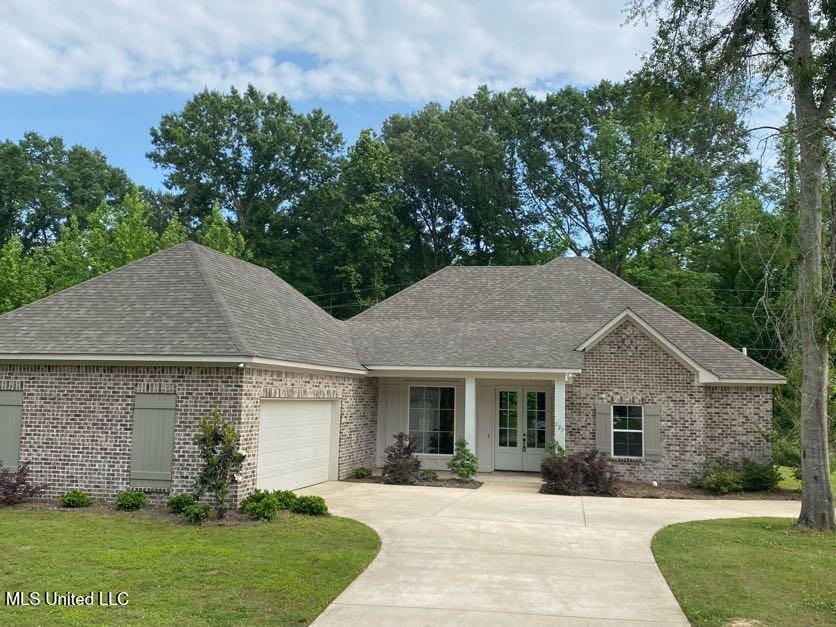 127 Salus Bend Clinton, MS 39056 - Photo 1 of 23 IMG_1042