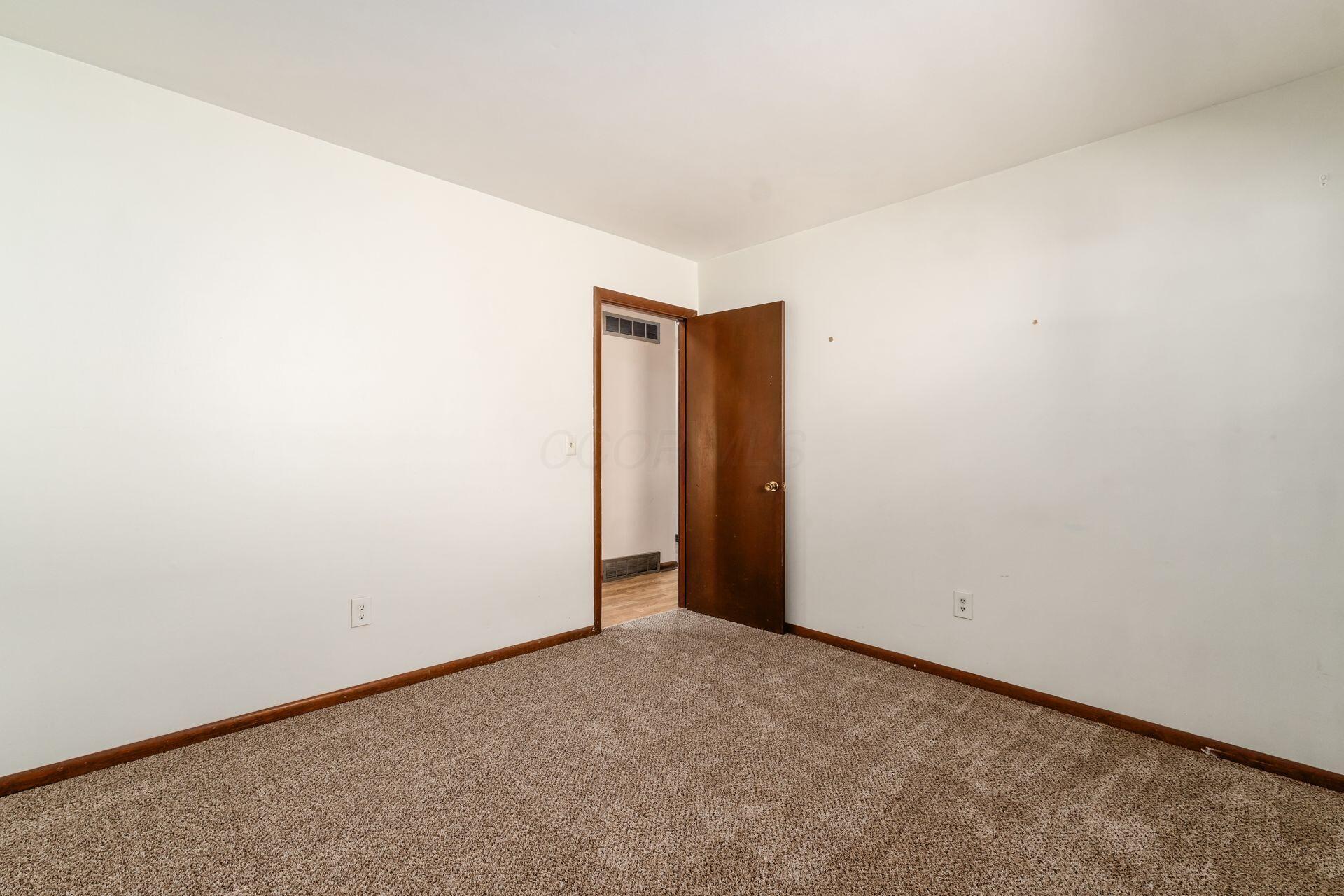 5409 Blue Ash Road Columbus, OH 43229 - Photo 21 of 25 021_ - 5409 Blue Ash Rd - 081