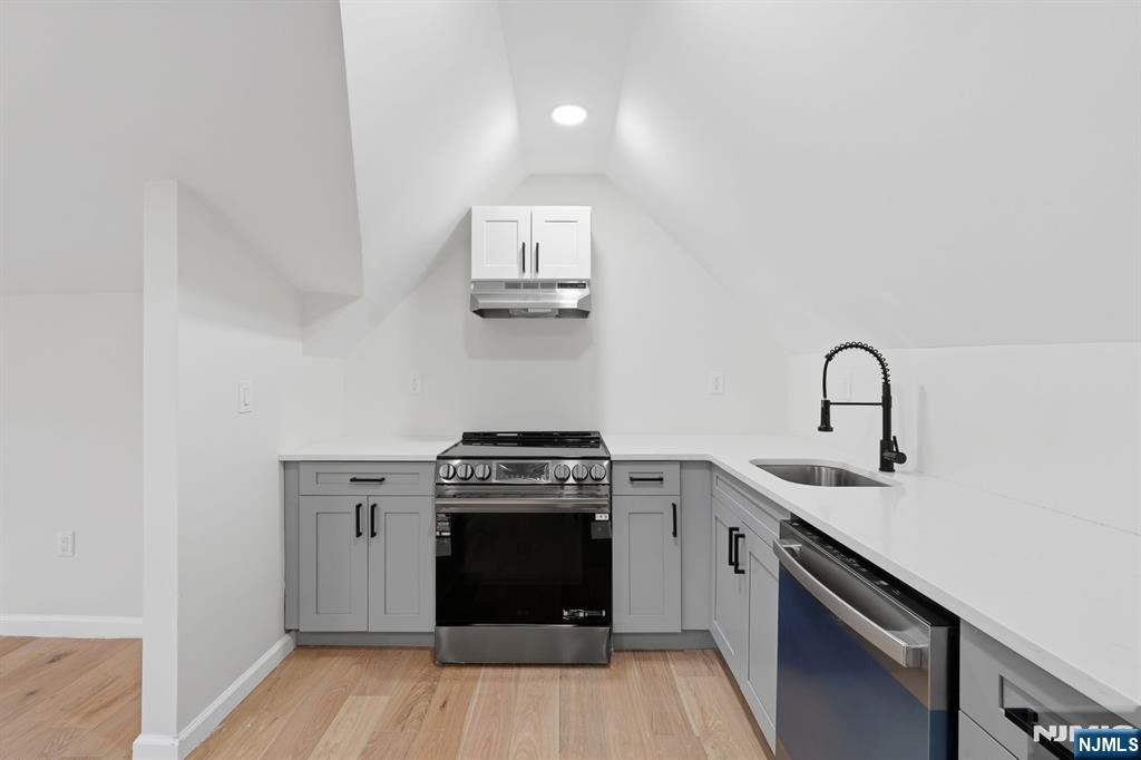82 Grove Street, Unit 4 Montclair, NJ 07042 - Photo 5 of 16