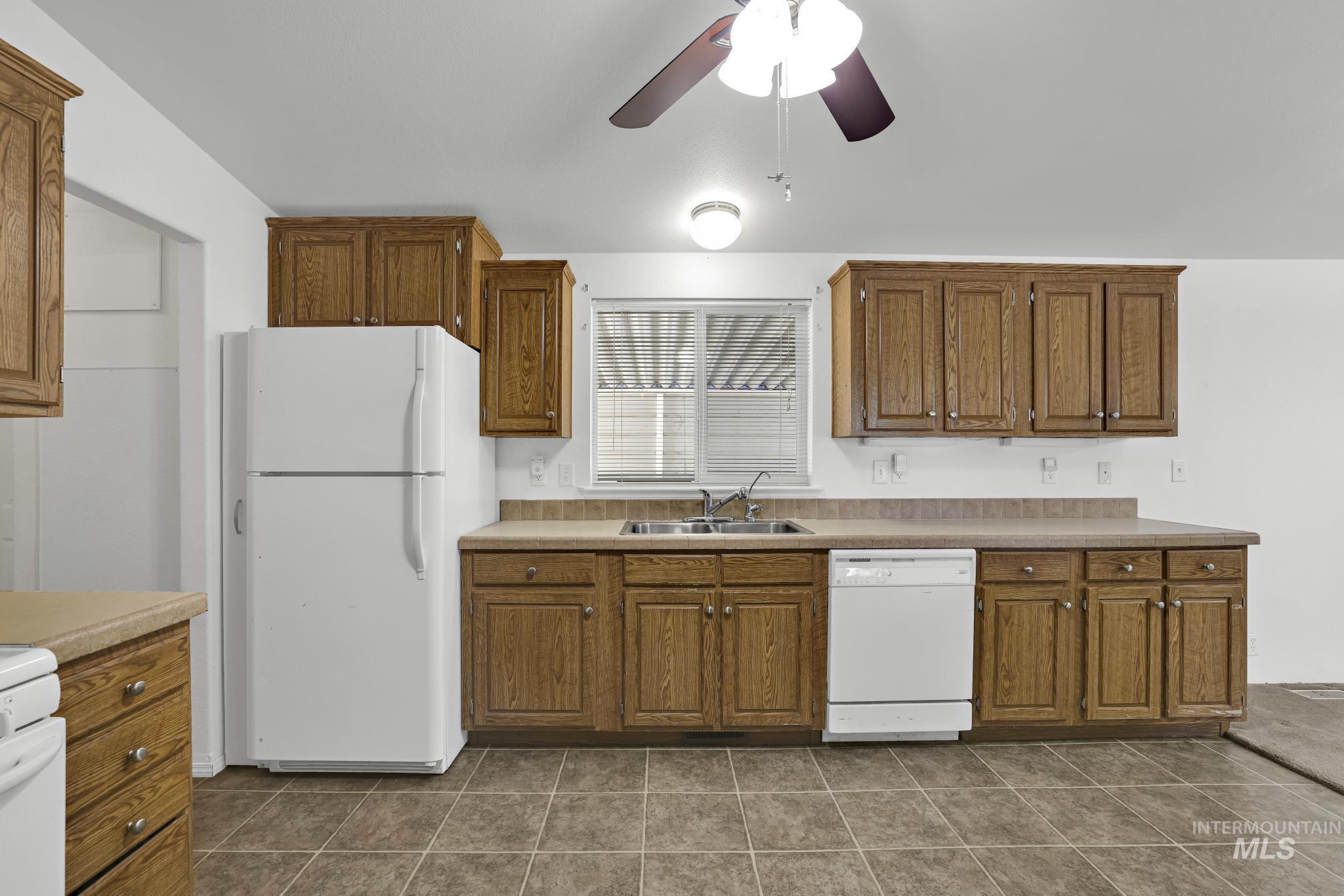 1625 Maple Street, Unit 40 Buhl, ID 83316 - Photo 5 of 17