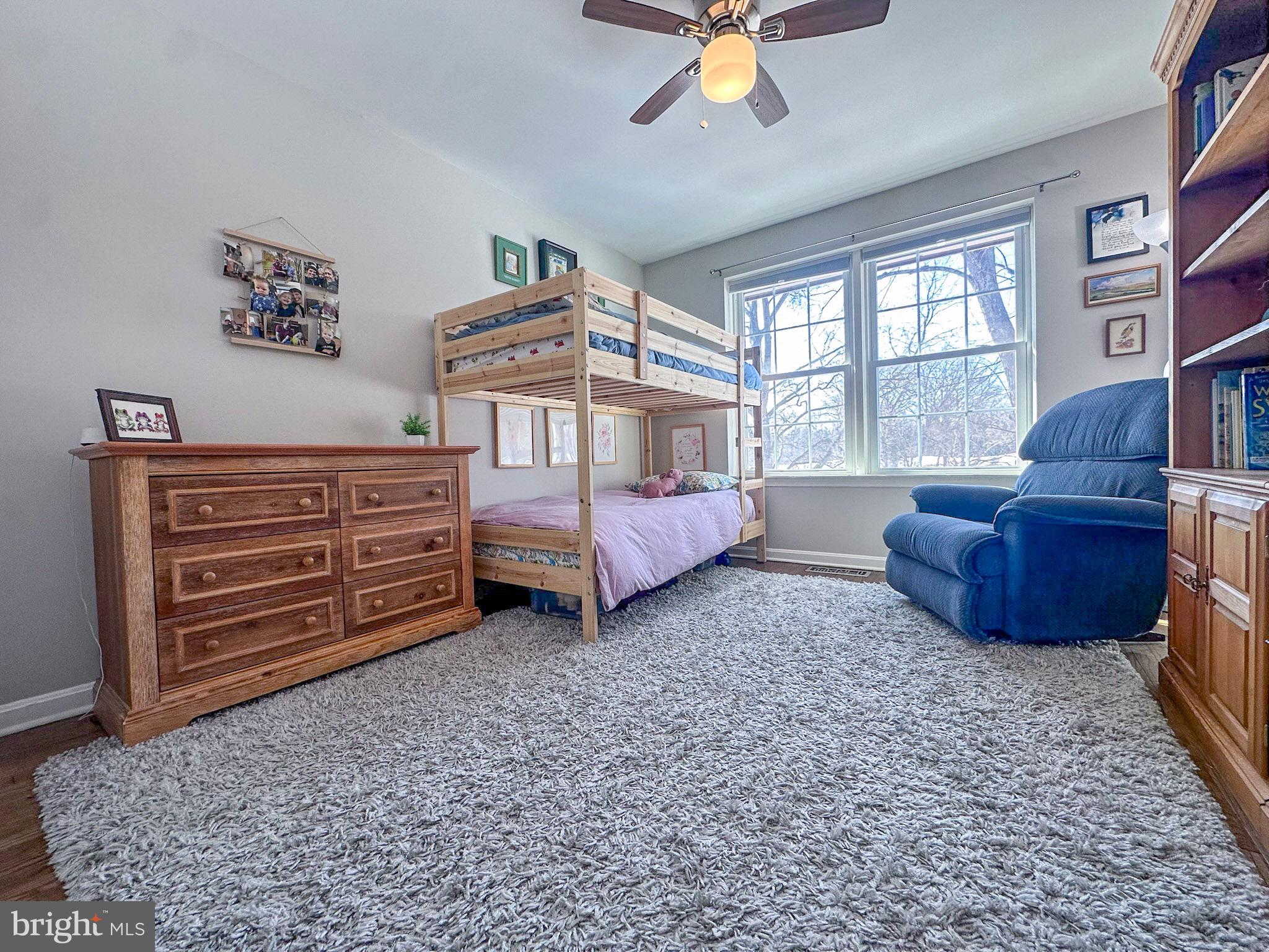 2158 Golf Course Drive Reston, VA 20191 - Photo 18 of 35 a living room with furniture and a flat screen tv