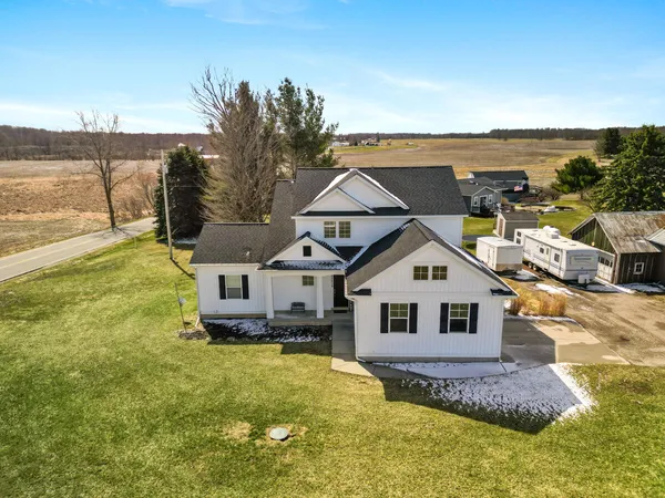 $475,000 | 12413 Wisner Avenue, Grant, MI 49327