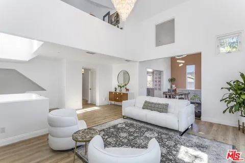 $2,195,000 | 508 Pier Avenue, Unit 4, Santa Monica, CA 90405