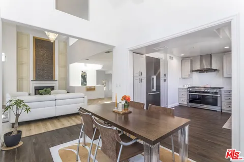 $2,195,000 | 508 Pier Avenue, Unit 4, Santa Monica, CA 90405