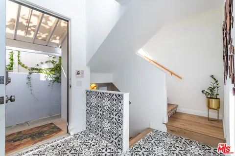 $2,195,000 | 508 Pier Avenue, Unit 4, Santa Monica, CA 90405