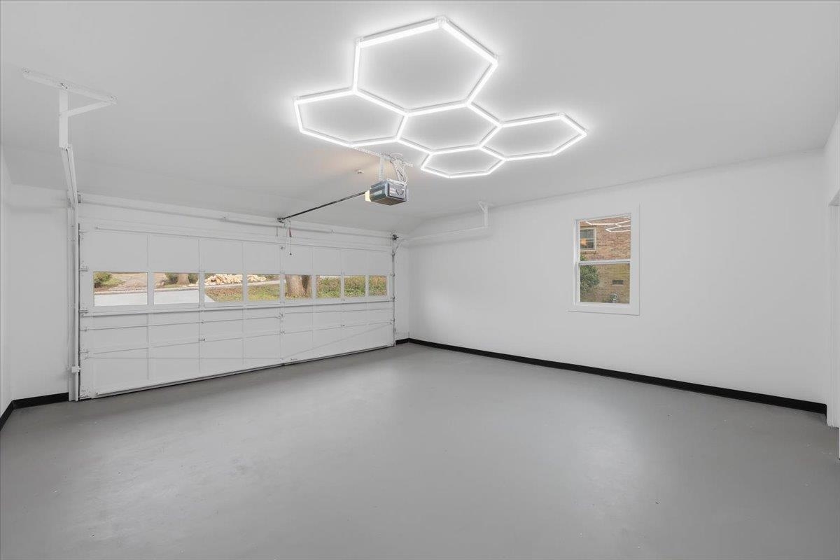 100 Holly Road Taylors, SC 29687 - Photo 25 of 33