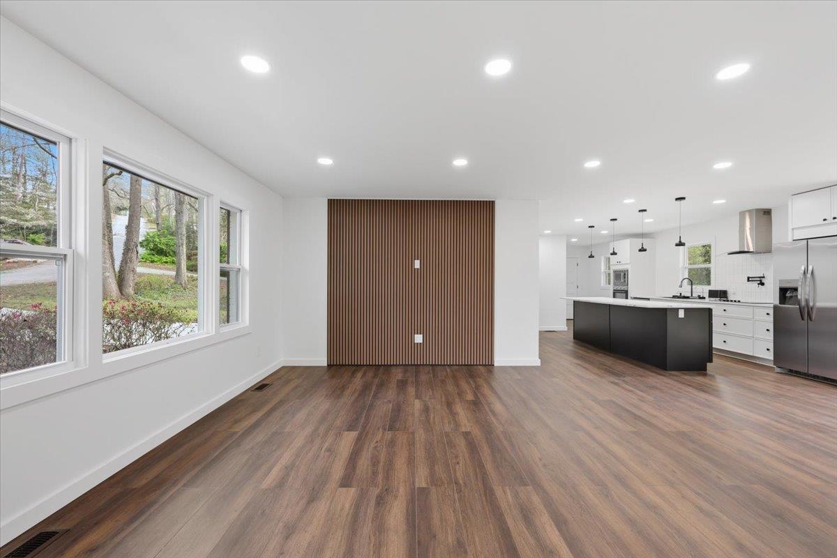 100 Holly Road Taylors, SC 29687 - Photo 6 of 33