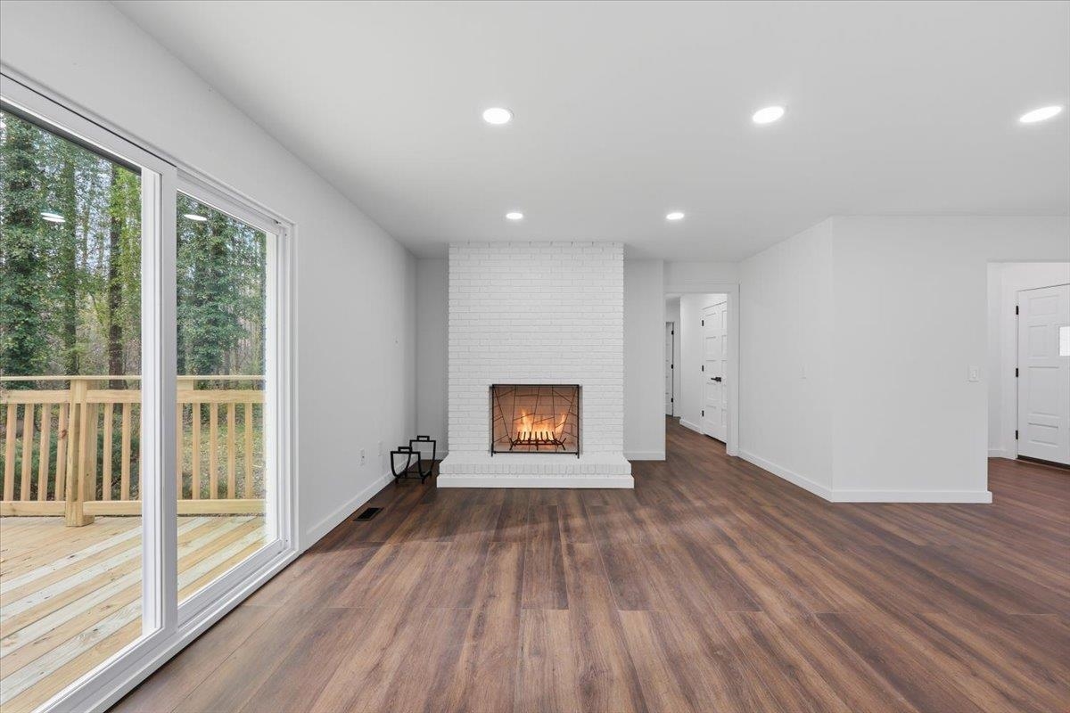 100 Holly Road Taylors, SC 29687 - Photo 8 of 33