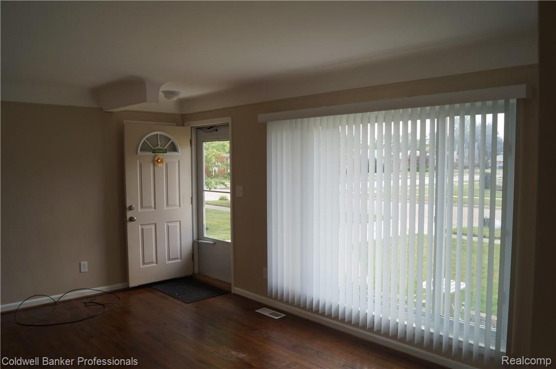 25626 Rubin Road Warren, MI 48089 - Photo 8 of 16 LR 1.JPG
