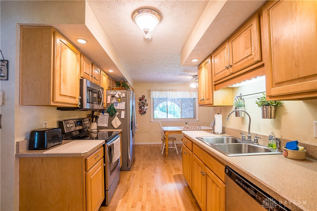 1175 Ambridge Road Centerville, OH 45459 - Photo 13 of 32 Gallery Image 13