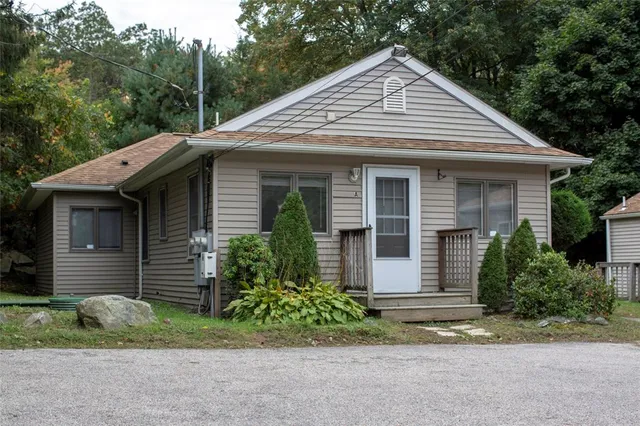 $1,000 | 2840 Hartford Avenue, Unit A, Johnston, RI 02919