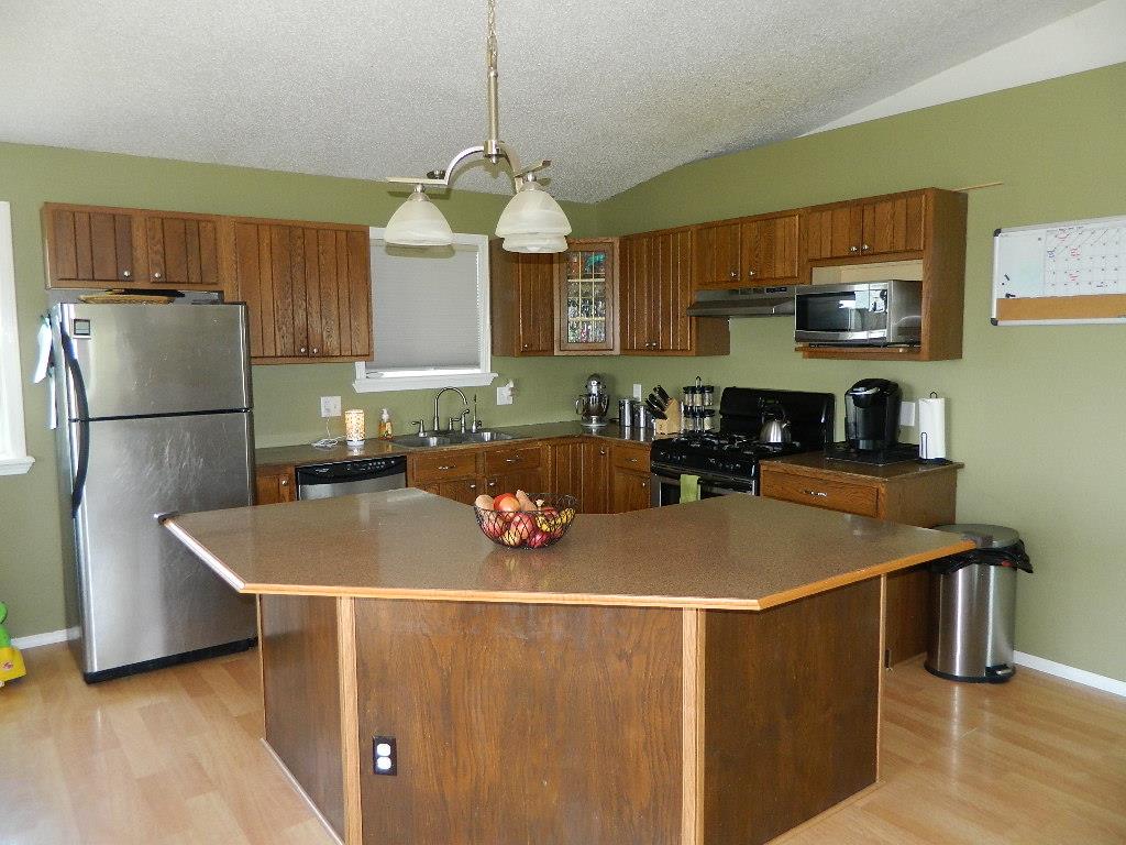 84 North Littlefield Road Weidman, MI 48893 - Photo 4 of 10 1833812-3.JPG