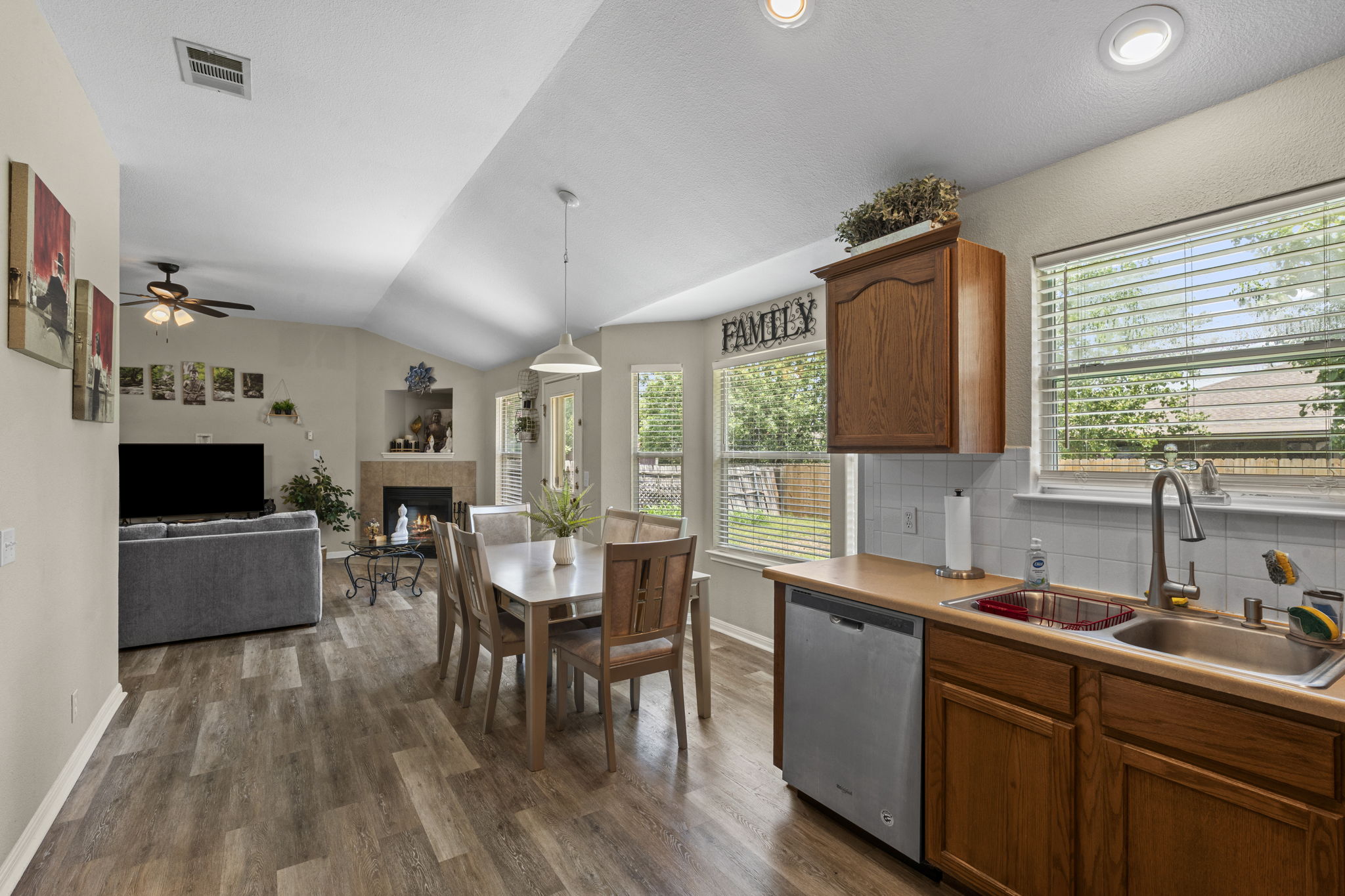 136 Atlantis Kyle, TX 78640 - Photo 20 of 25 Gallery Image 20