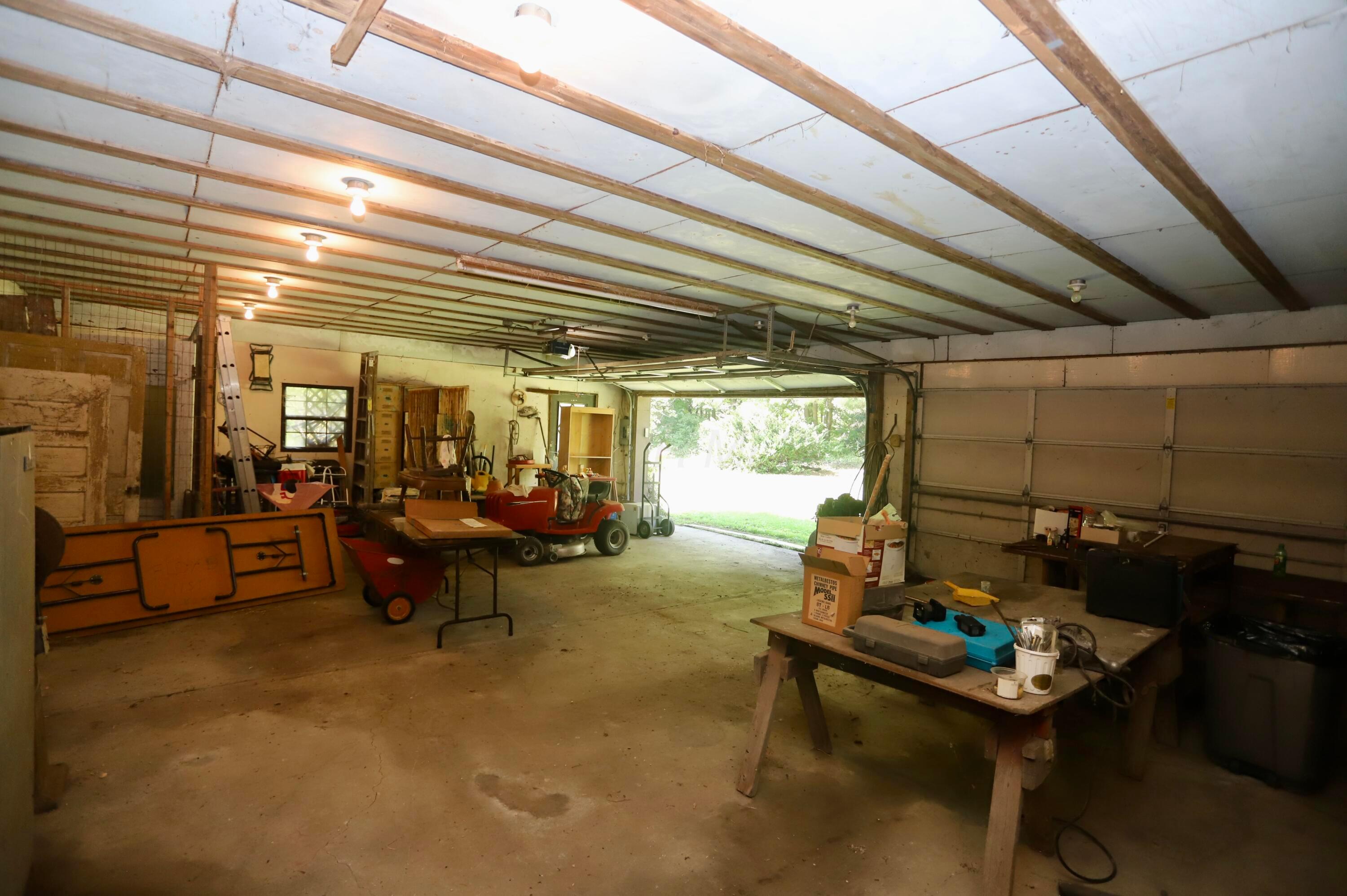 2727 Panhandle Road Delaware, OH 43015 - Photo 43 of 51 Garage
