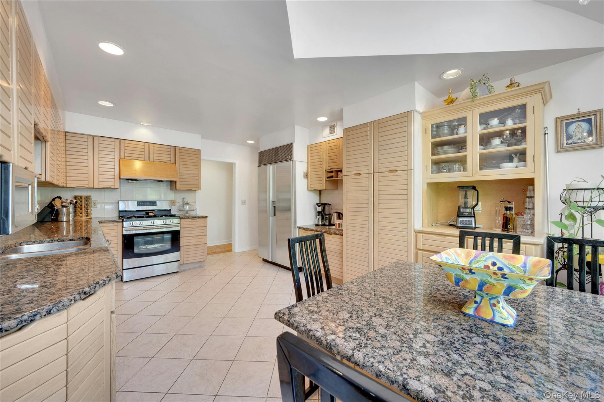 2 Meadowwood Lane Rye, NY 10580 - Photo 11 of 26