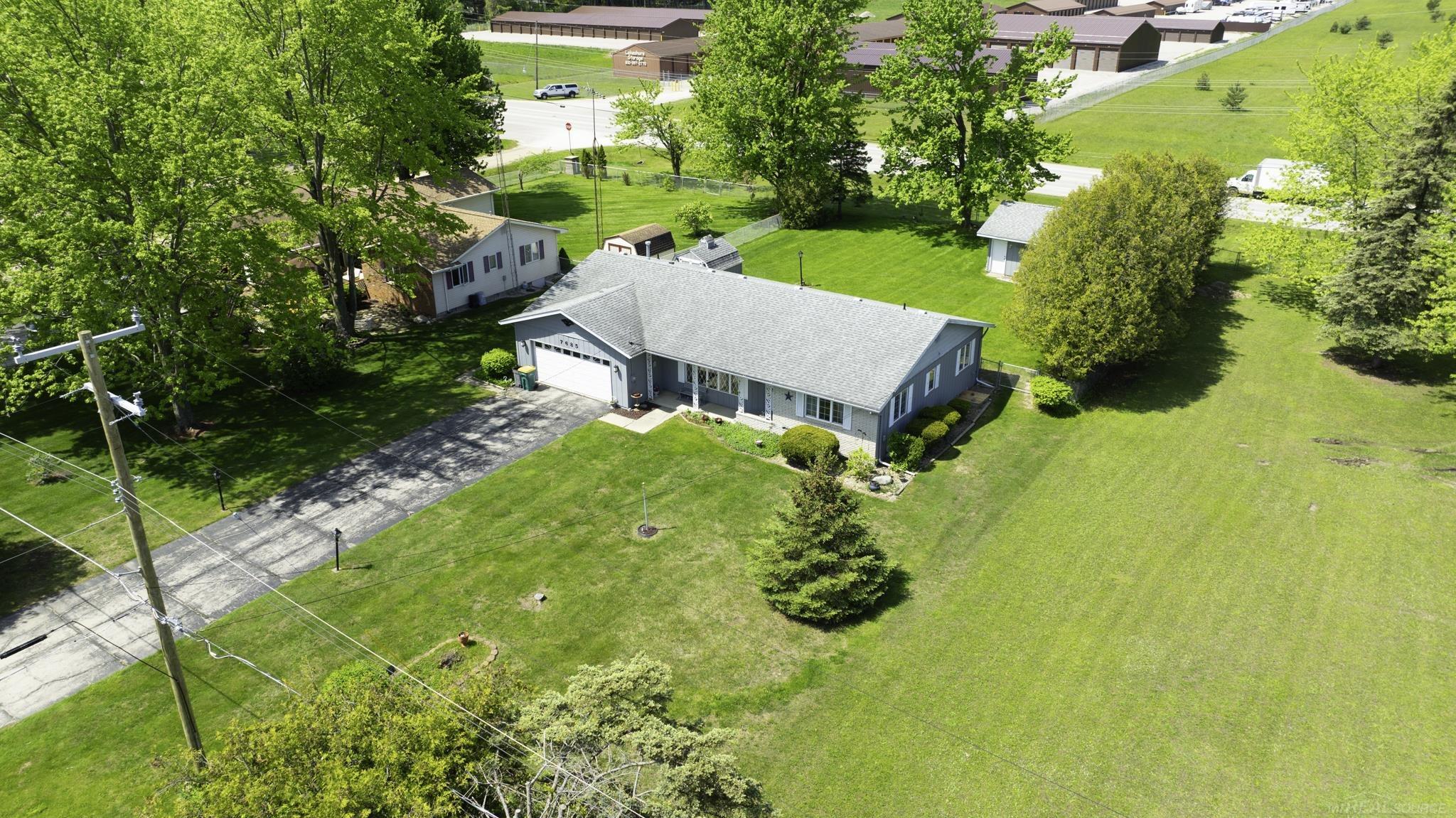 7685 Countryside Road Lexington, MI 48450 - Photo 3 of 50