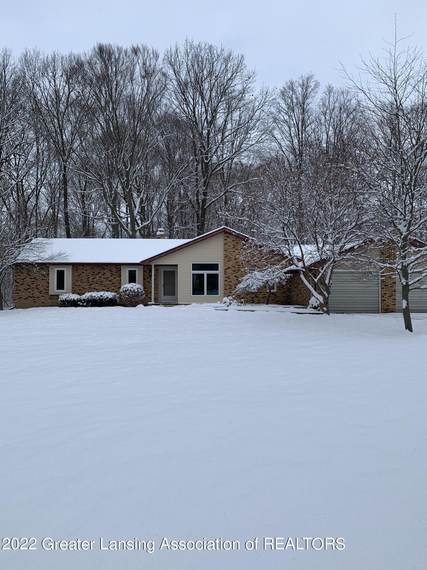880 Stillman Road Mason, MI 48854 - Photo 4 of 75 4718AB33-3041-470C-B767-B16B60A41877