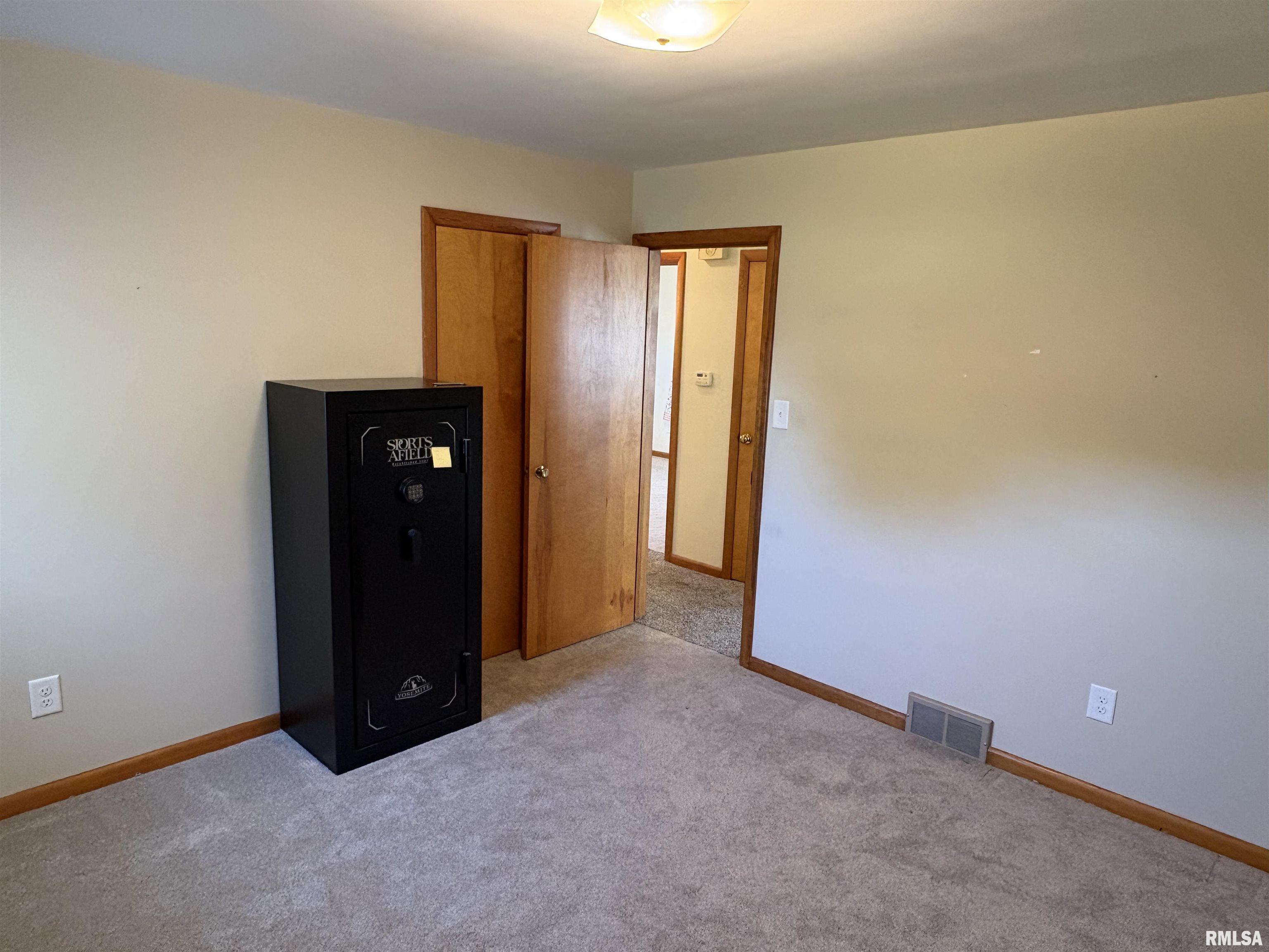 870 Park View Road Galesburg, IL 61401 - Photo 25 of 60