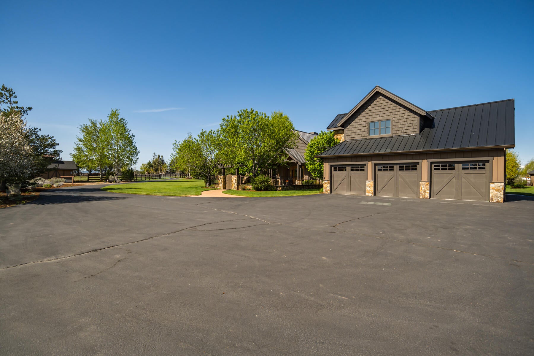 20460 Harper Road Bend, OR 97703 - Photo 90 of 105 JH5_1171
