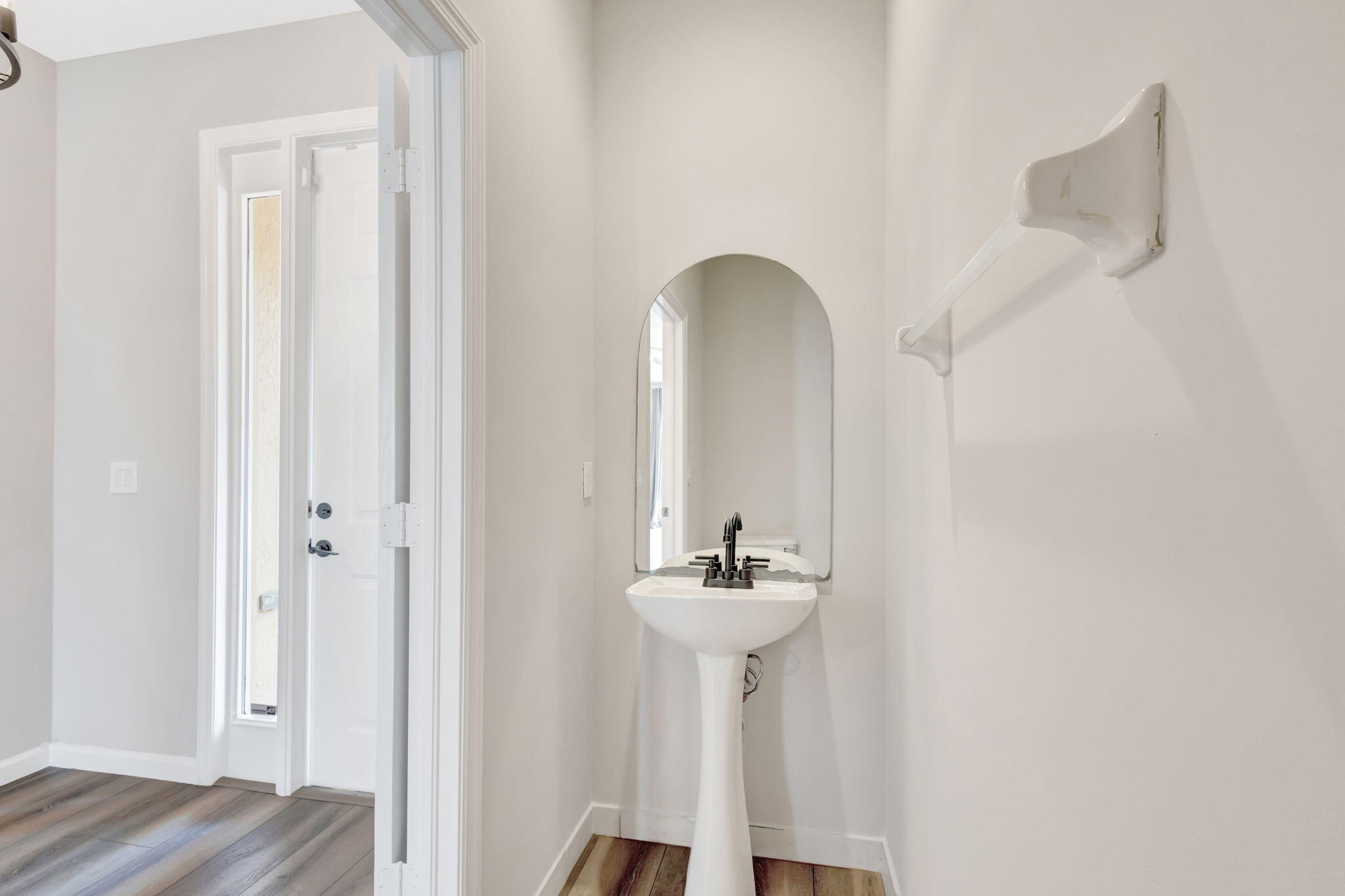 6132 Seminole Gardens Circle Riviera Beach, FL 33418 - Photo 20 of 63 17-web-or-mls-5D1A6689