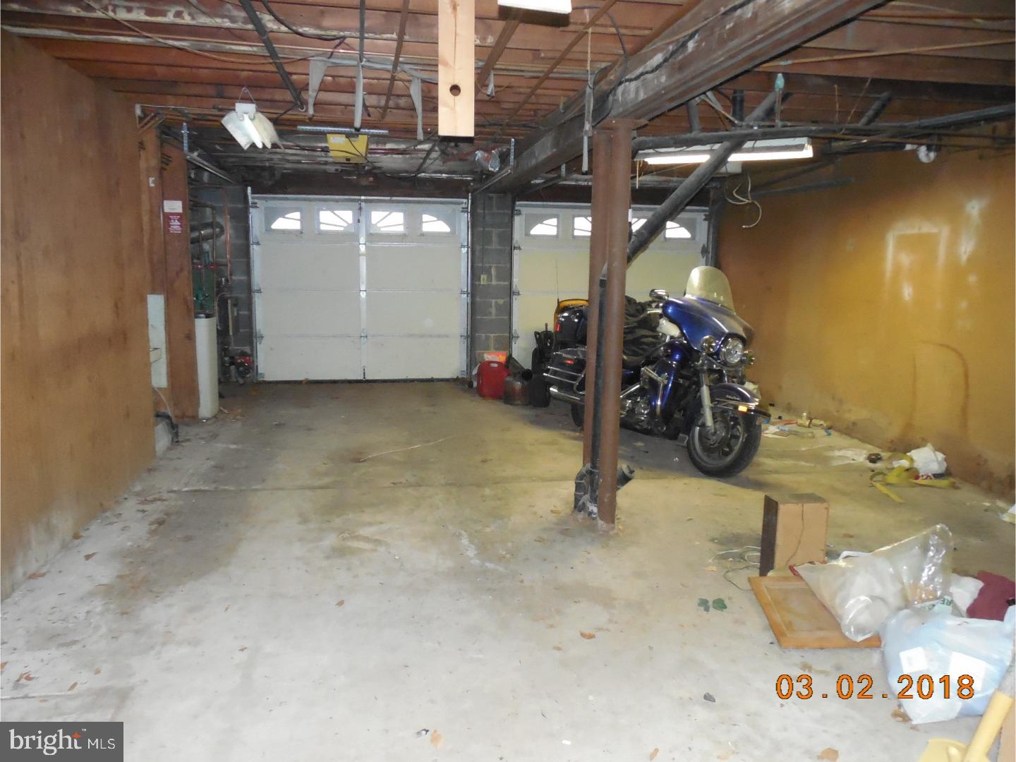 10 Longview Road Boyertown, PA 19512 - Photo 23 of 24 Garage