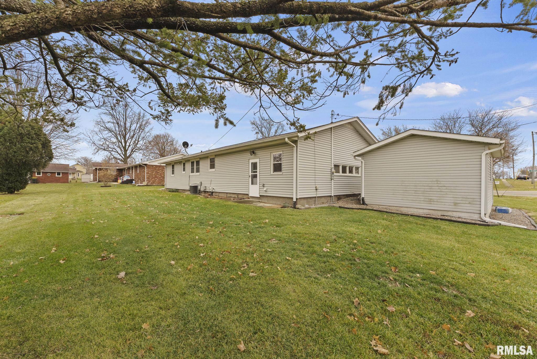 306 West Center Street Atkinson, IL 61235 - Photo 4 of 17