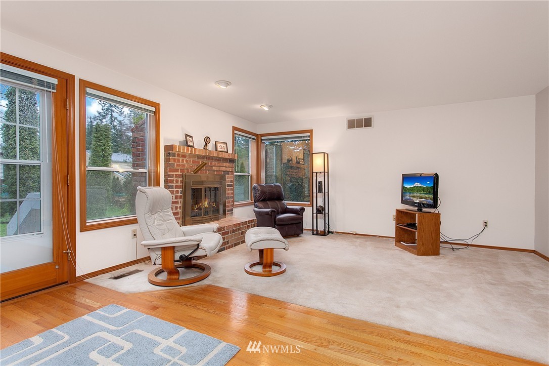 1835 Northeast 29th Court Renton, WA 98056 - Photo 11 of 23 Gallery Image 11