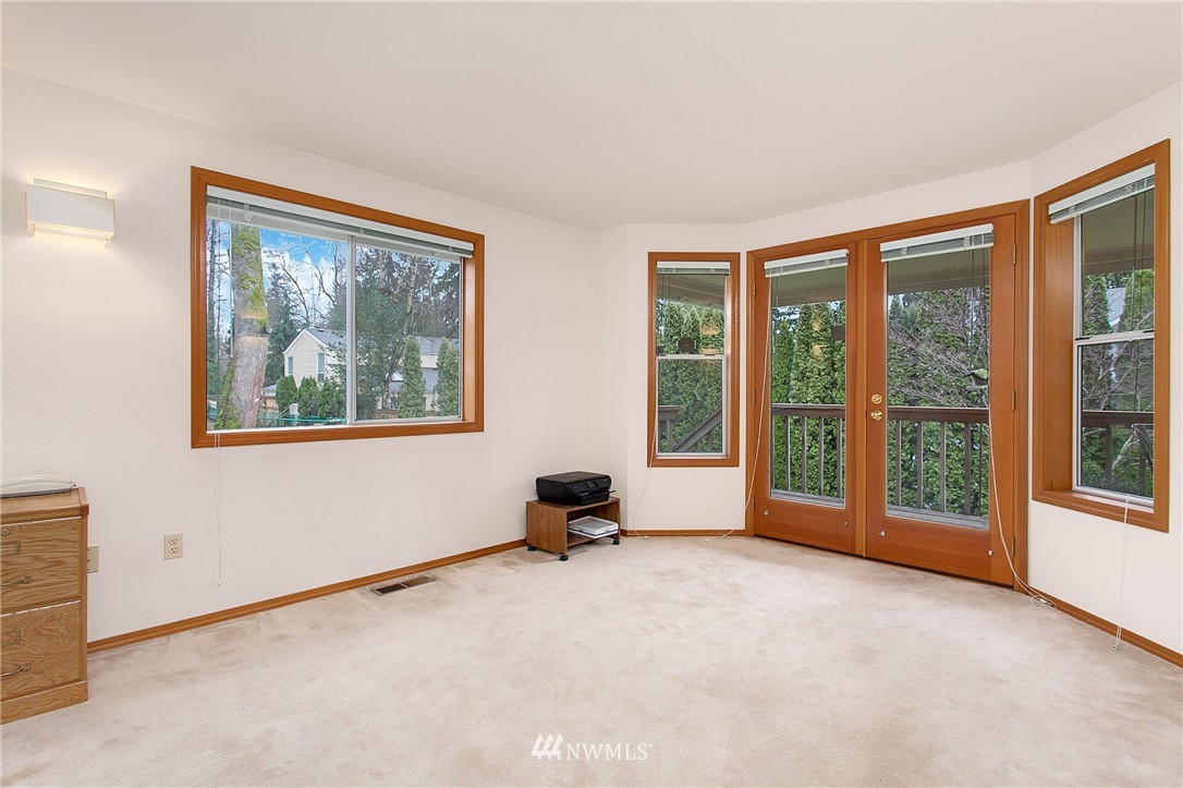 1835 Northeast 29th Court Renton, WA 98056 - Photo 12 of 23 Gallery Image 12
