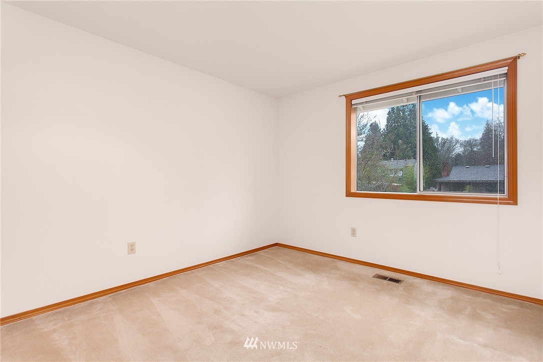 1835 Northeast 29th Court Renton, WA 98056 - Photo 18 of 23 Gallery Image 18