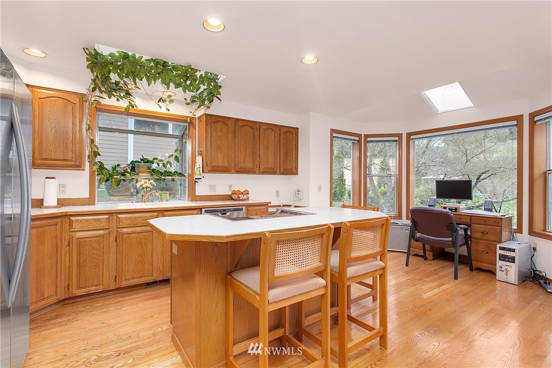 1835 Northeast 29th Court Renton, WA 98056 - Photo 6 of 23 Gallery Image 6