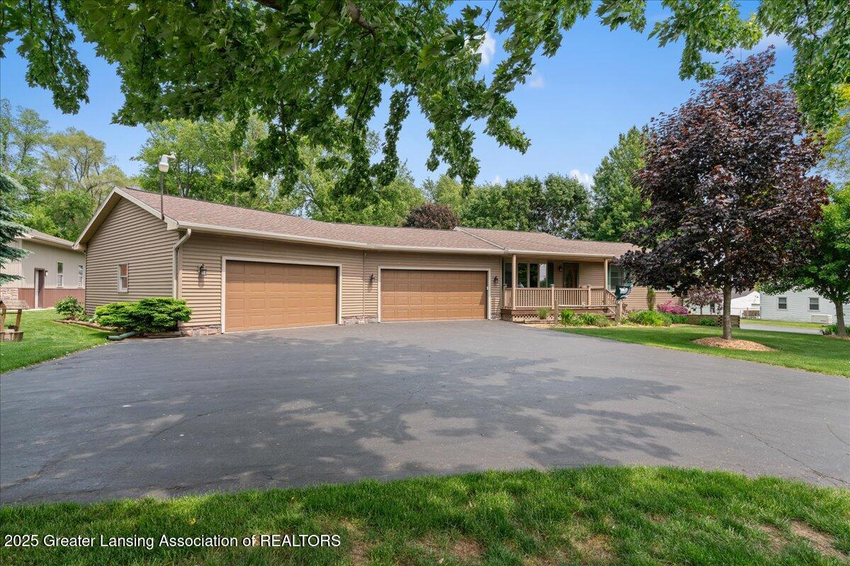 1055 Hull Road Mason, MI 48854 - Photo 12 of 56 11-Media Jett - 10