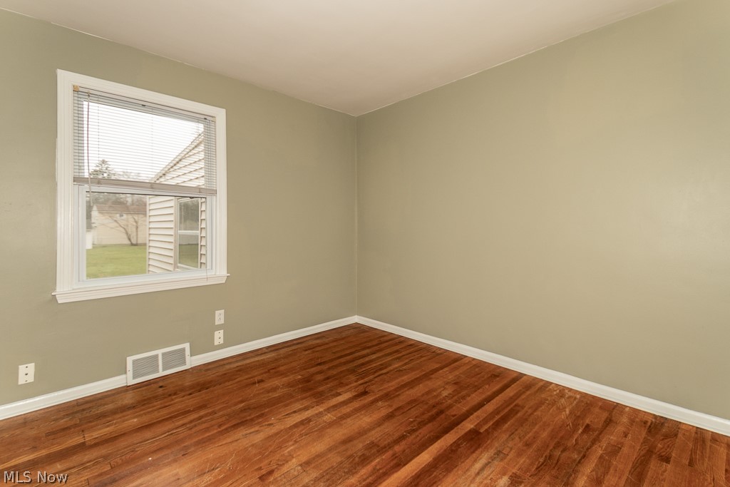 8144 Stockbridge Road Mentor, OH 44060 - Photo 23 of 36 Bedroom #3 with wood floors