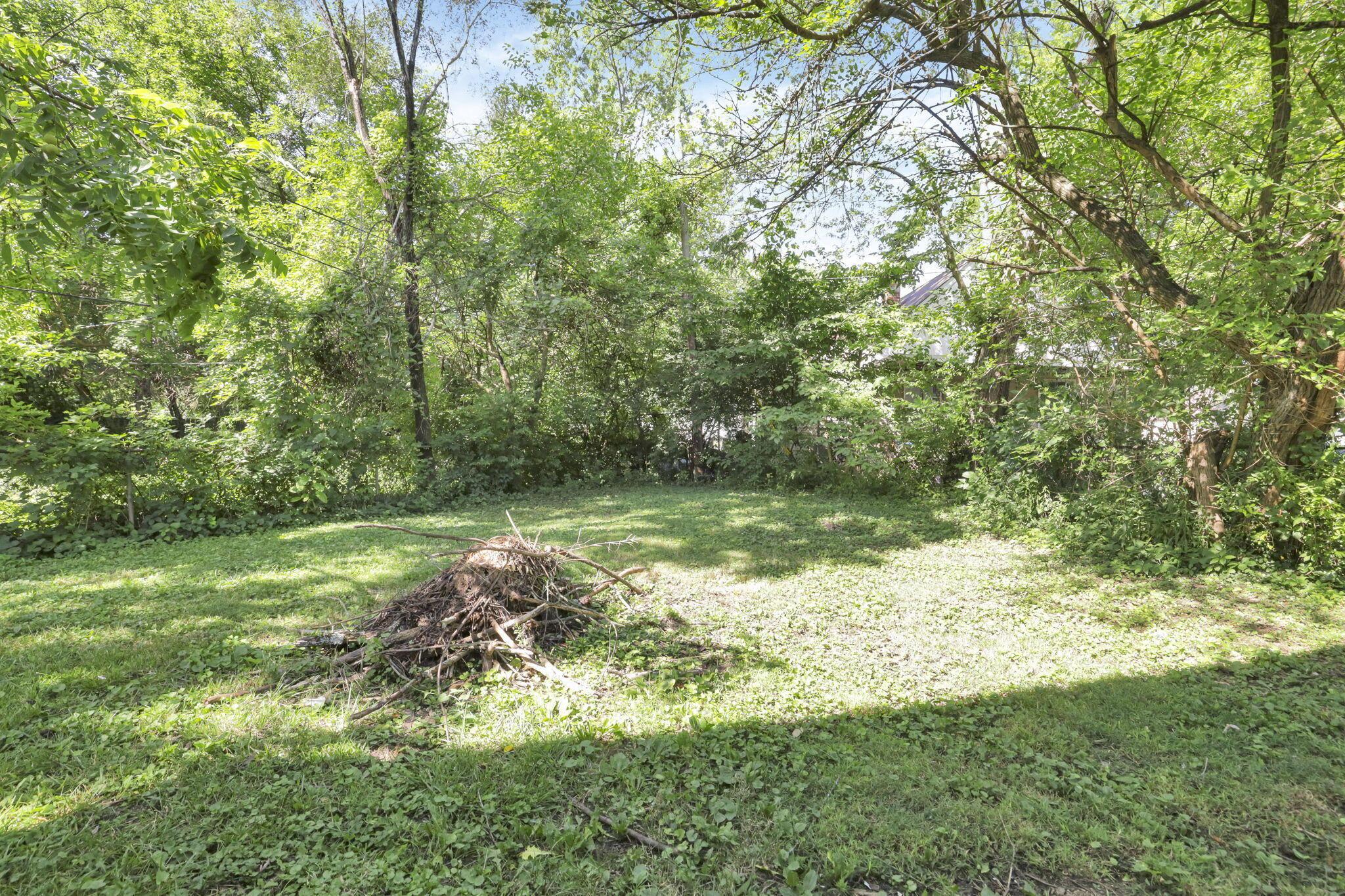 2287 Delbert Road Columbus, OH 43211 - Photo 30 of 31 Backyard