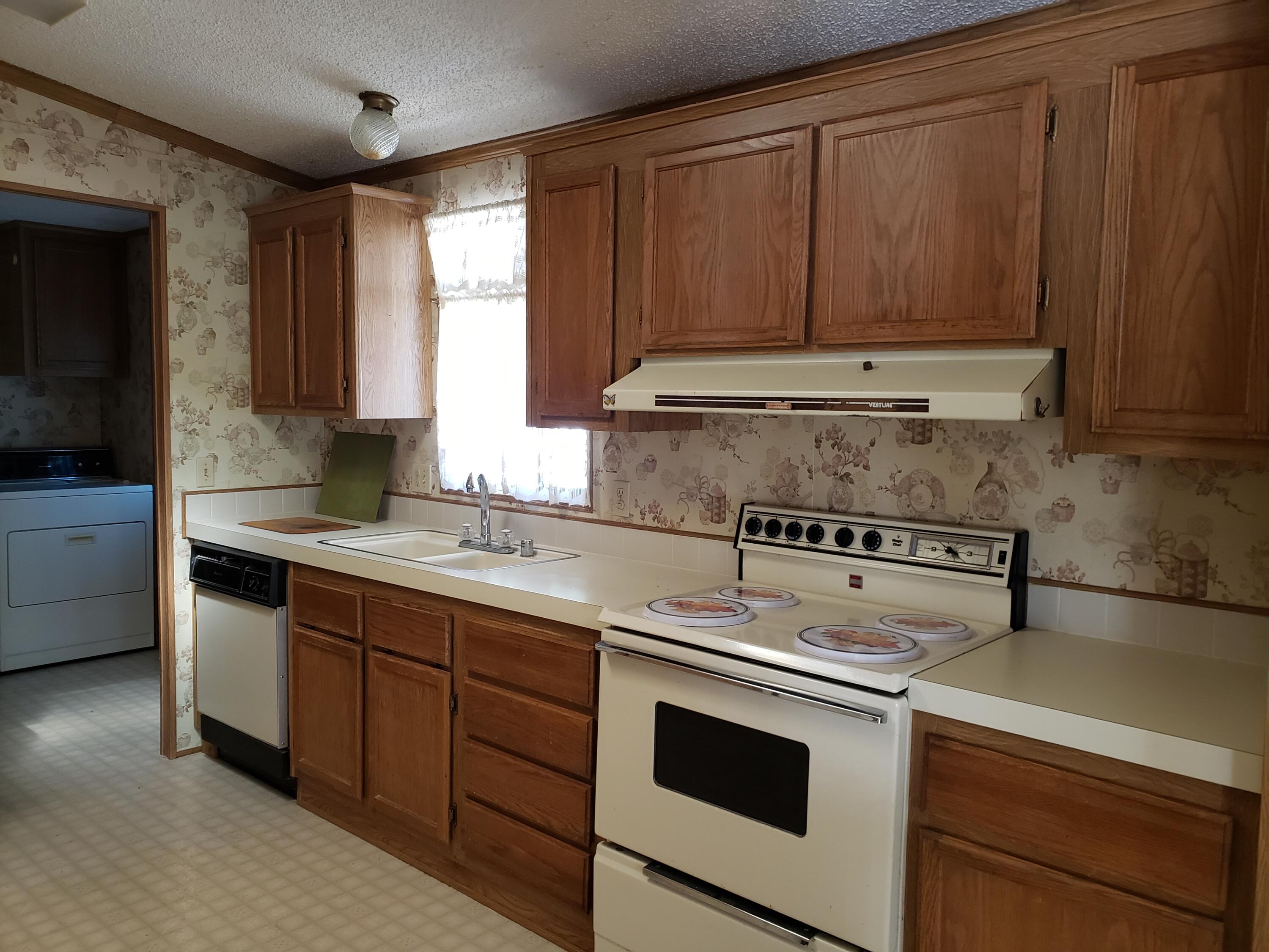 222 Ollis Road, Unit 55 Cave Junction, OR 97523 - Photo 14 of 24 20210923_135612