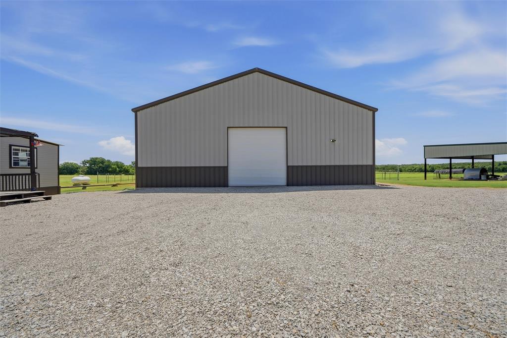 899 Bennett Road Millsap, TX 76066 - Photo 21 of 34 Gallery Image 21